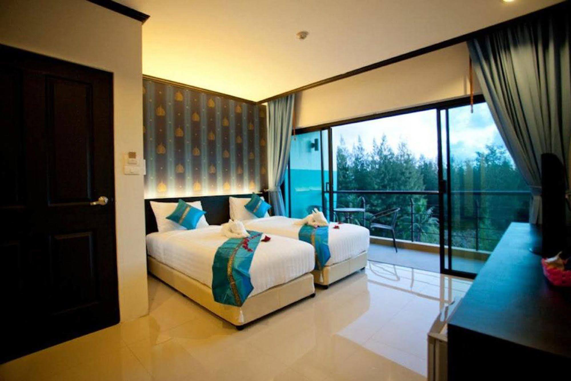 Kata Green Beach Hotel Экстерьер фото