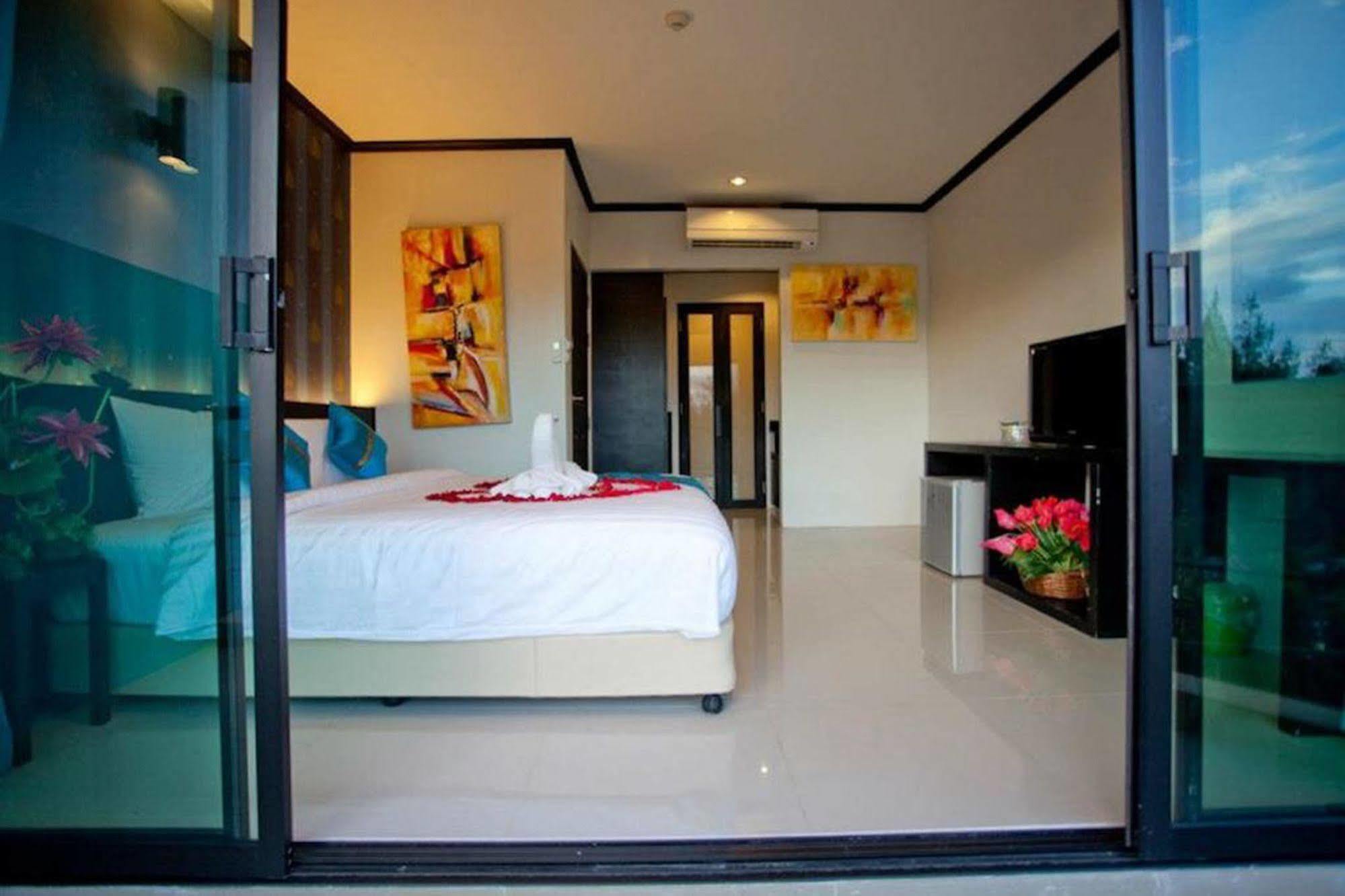 Kata Green Beach Hotel Экстерьер фото
