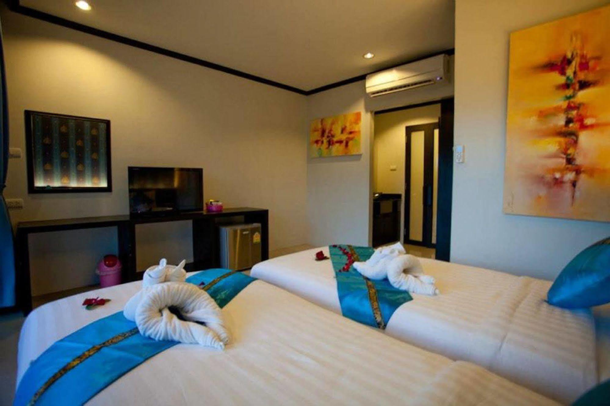 Kata Green Beach Hotel Экстерьер фото