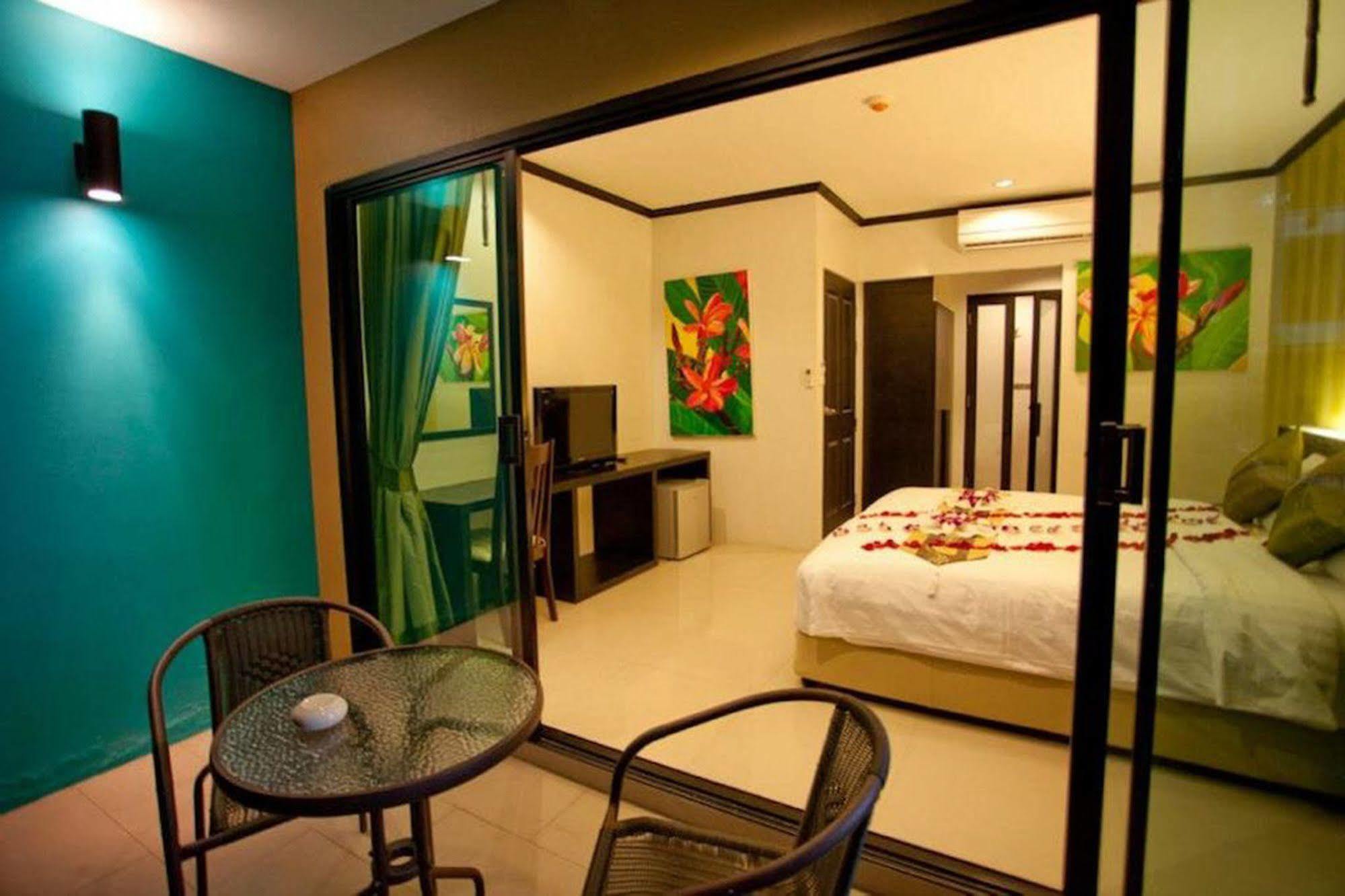 Kata Green Beach Hotel Экстерьер фото