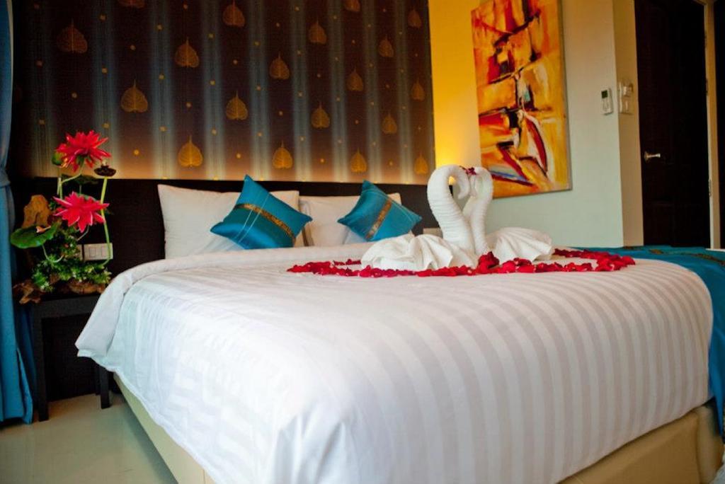 Kata Green Beach Hotel Экстерьер фото